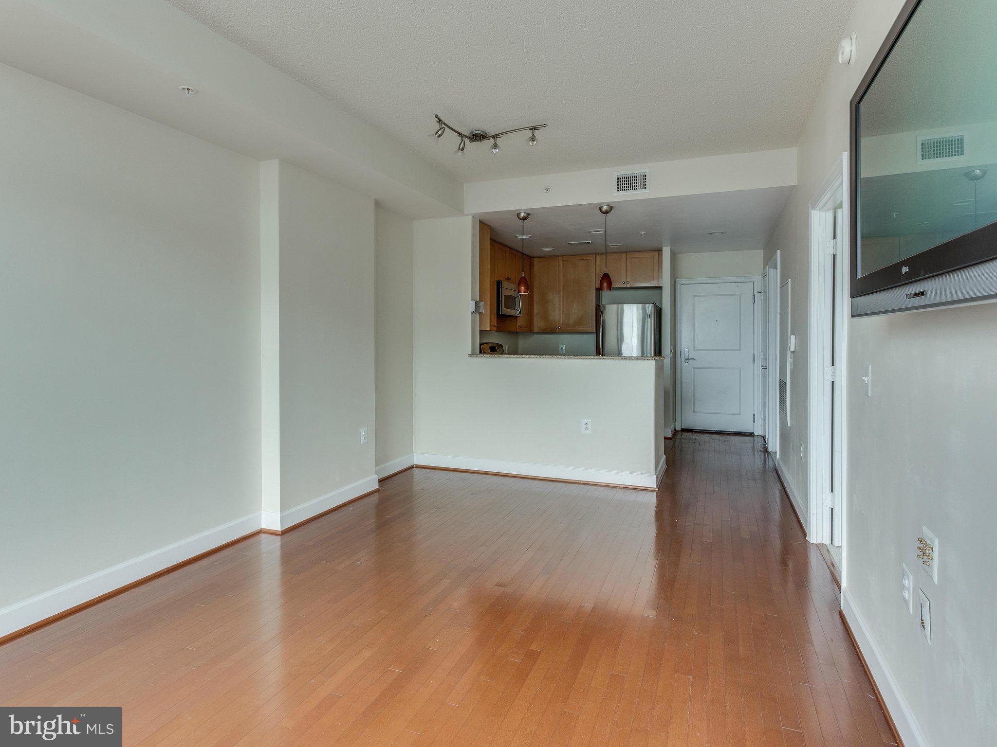 ECLIPSE ON CENTER PARK - Residential Lease