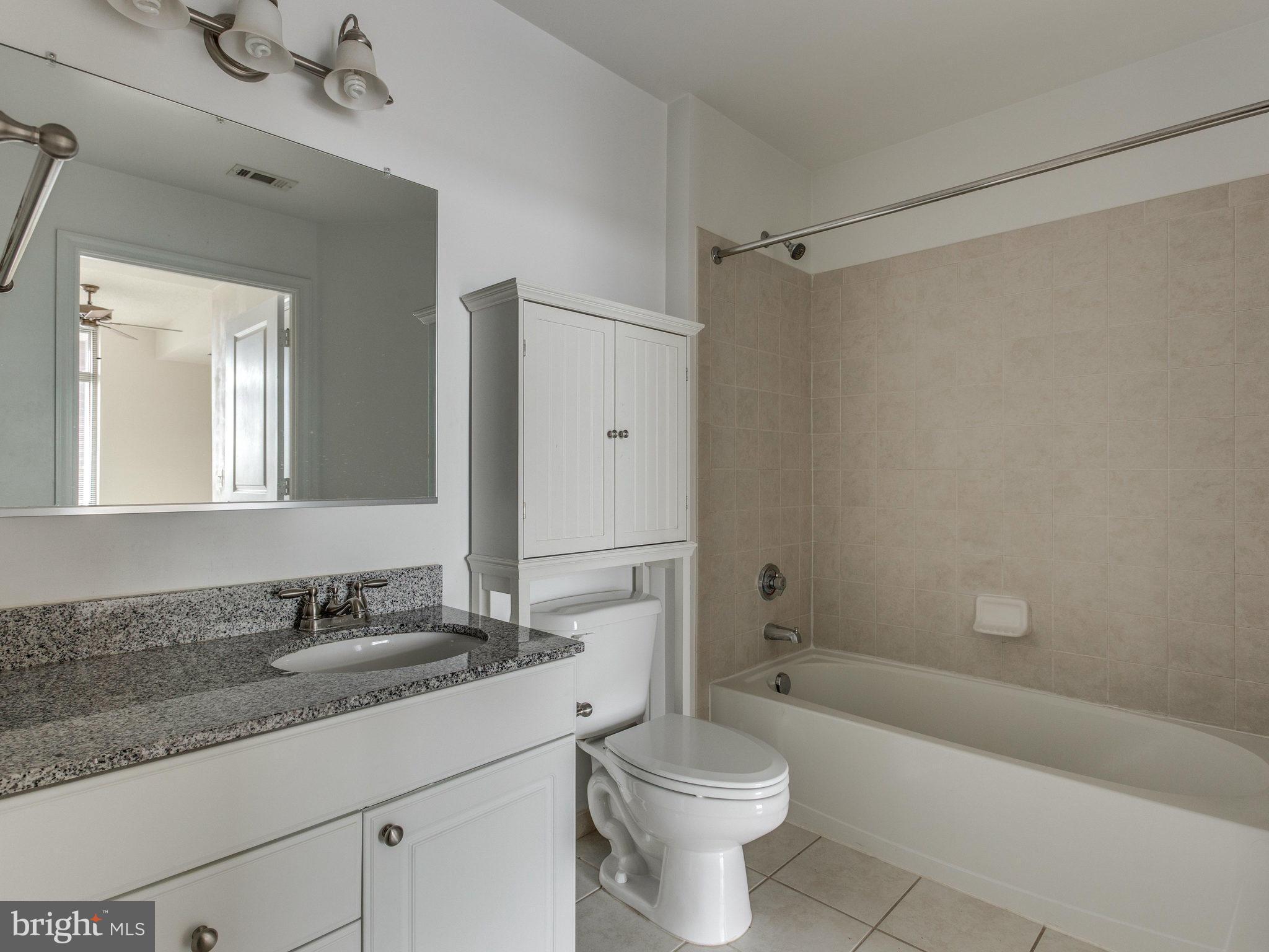 ECLIPSE ON CENTER PARK - Residential Lease