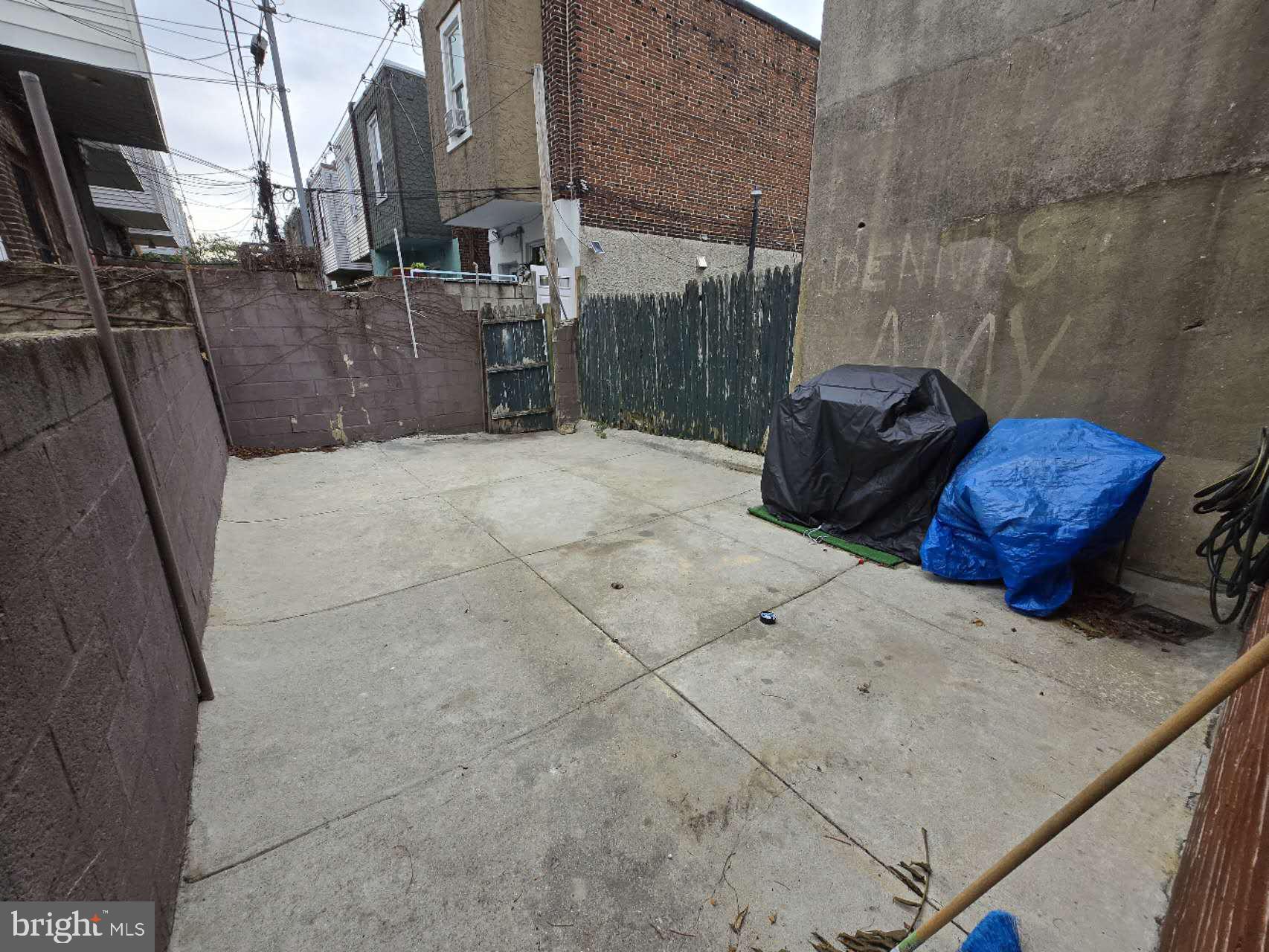 PHILADELPHIA - Residential