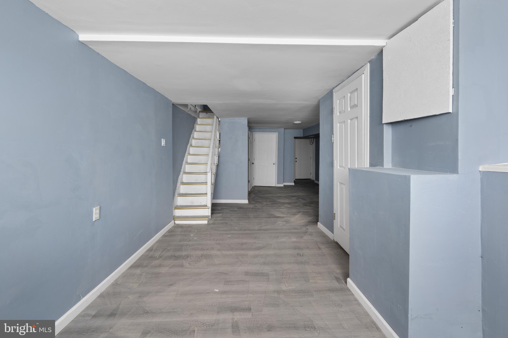 WEST OAK LANE - Residential