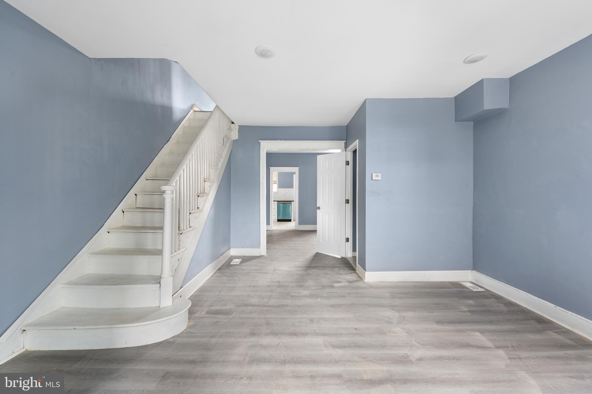 WEST OAK LANE - Residential