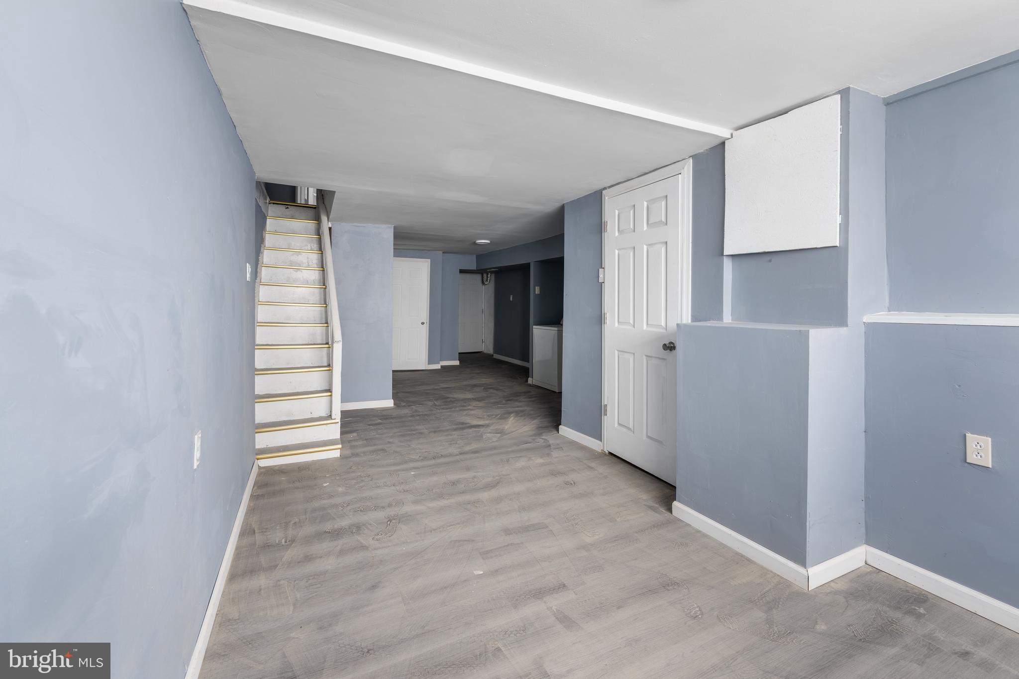 WEST OAK LANE - Residential