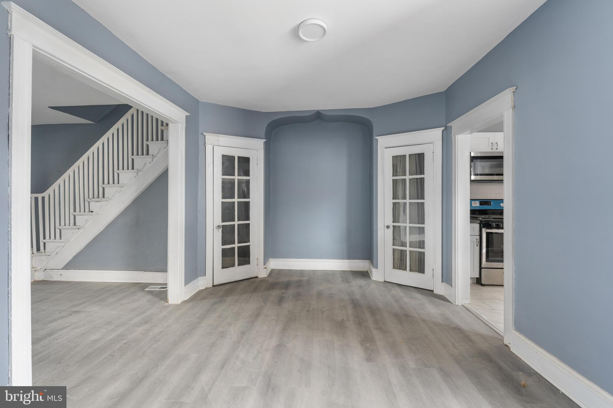 WEST OAK LANE - Residential