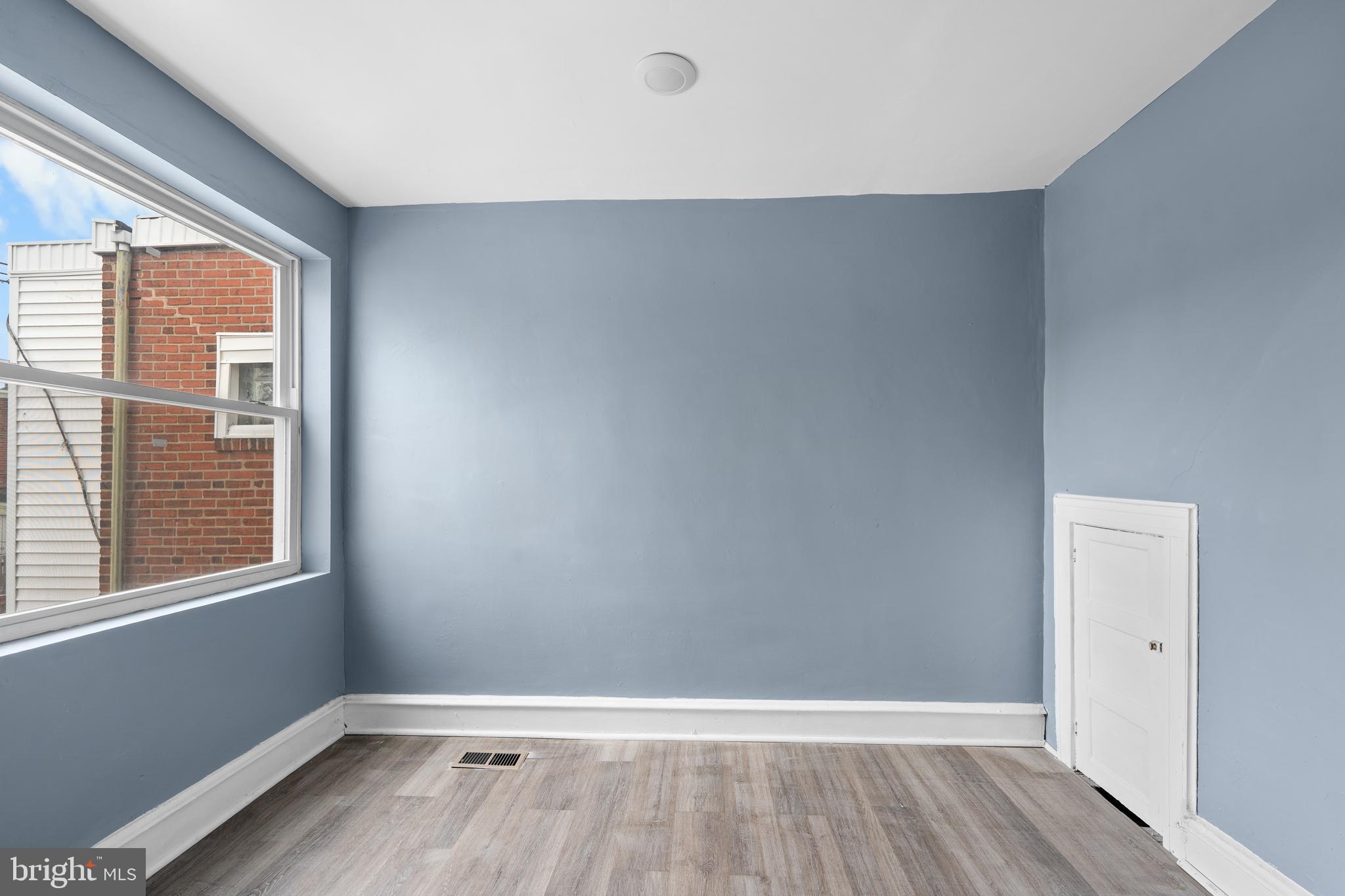 WEST OAK LANE - Residential