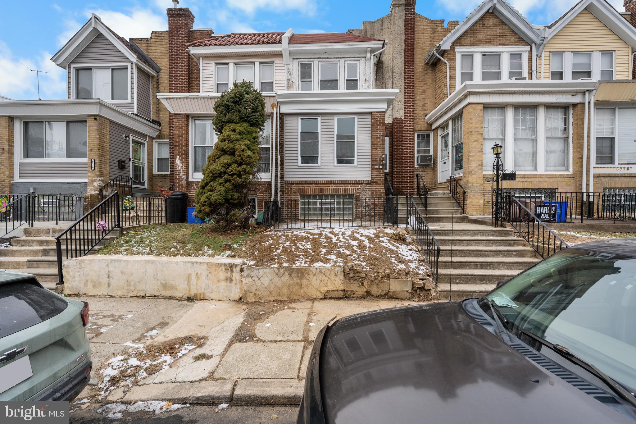 WEST OAK LANE - Residential