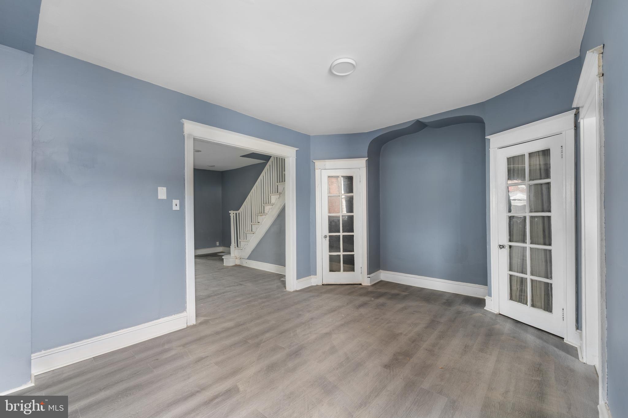 WEST OAK LANE - Residential