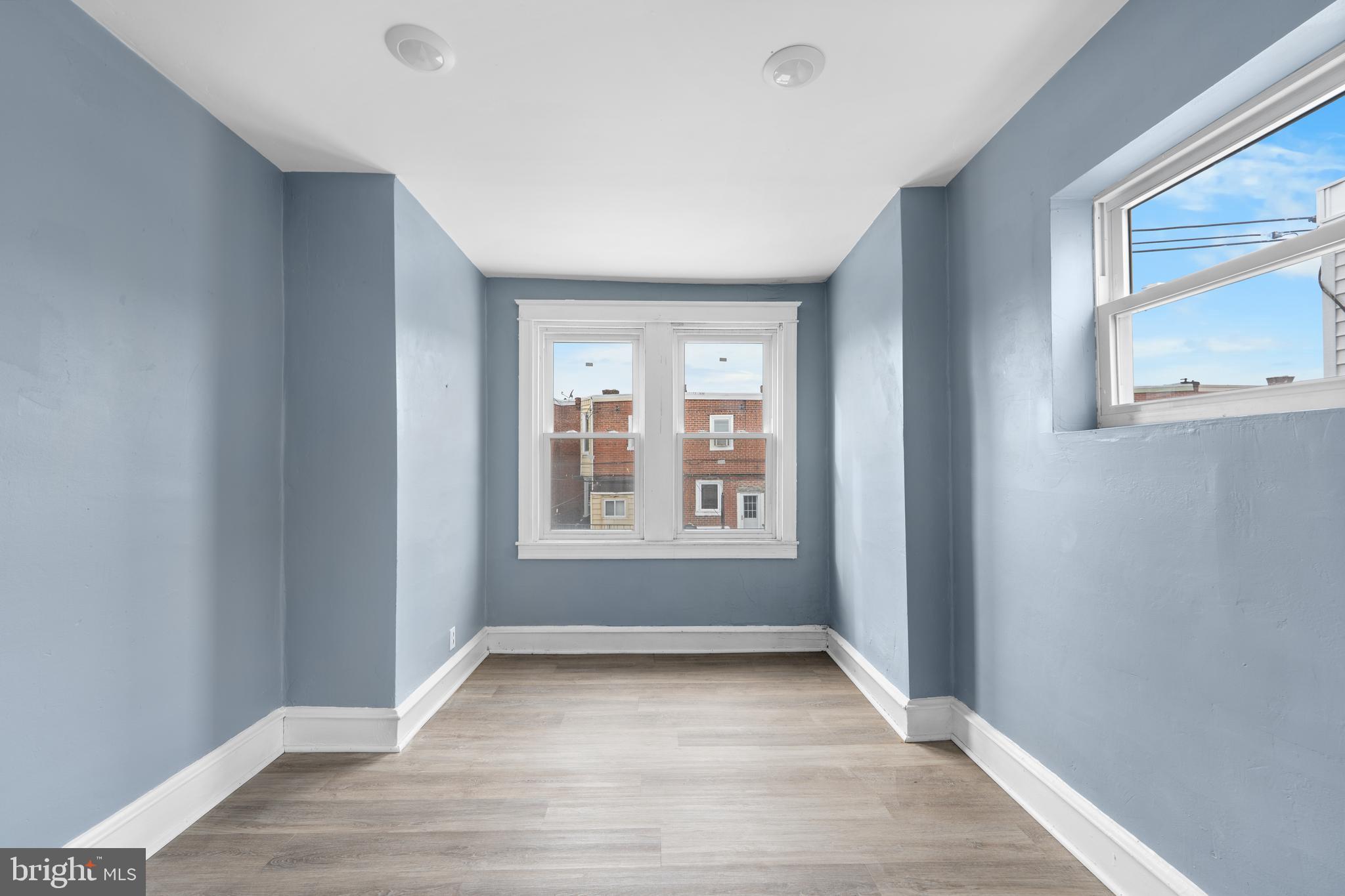 WEST OAK LANE - Residential