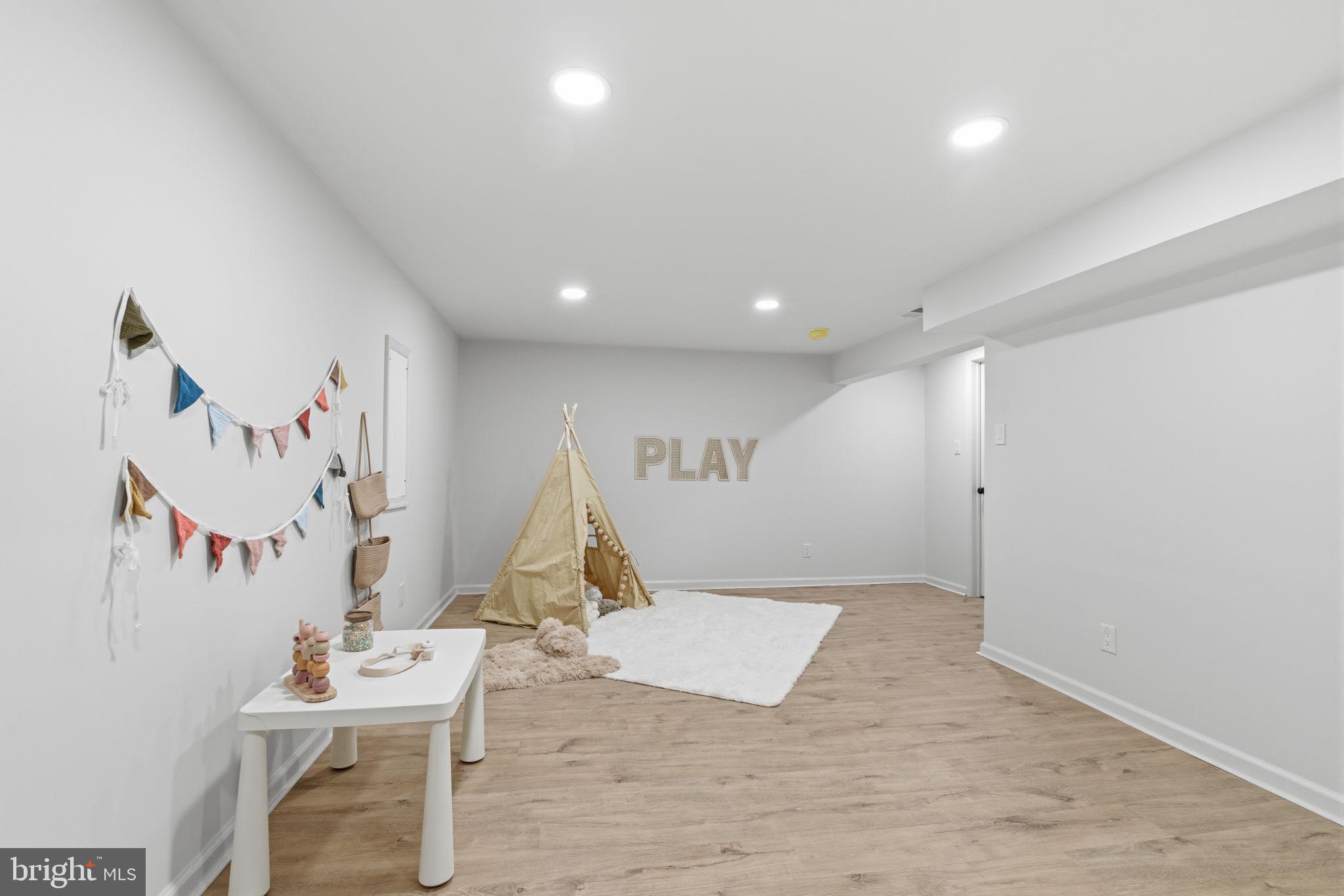 SPRING LAKE FARMS - Residential