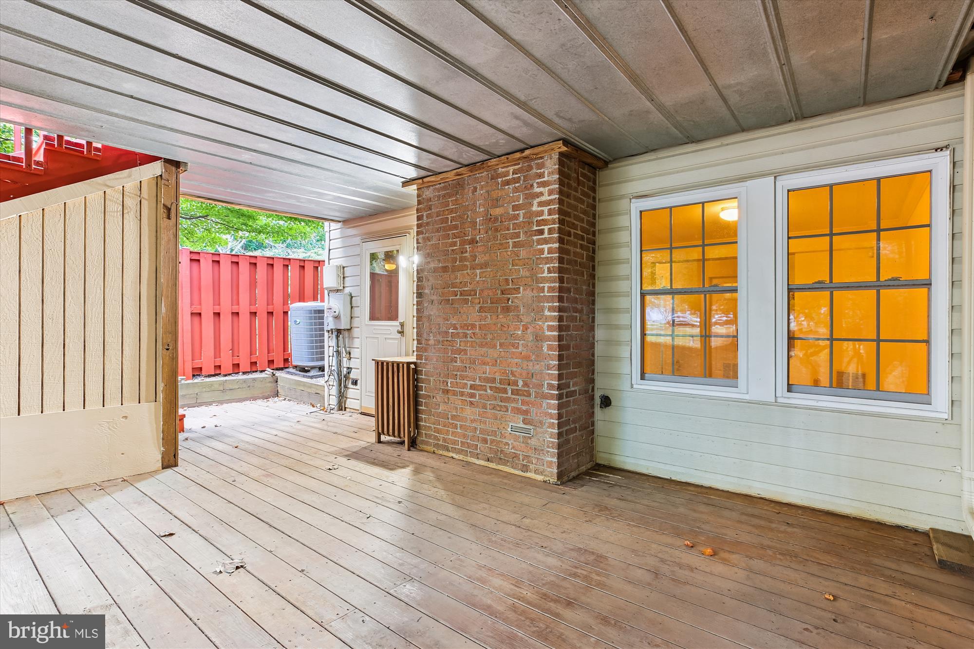 JAMES CREEK - Residential