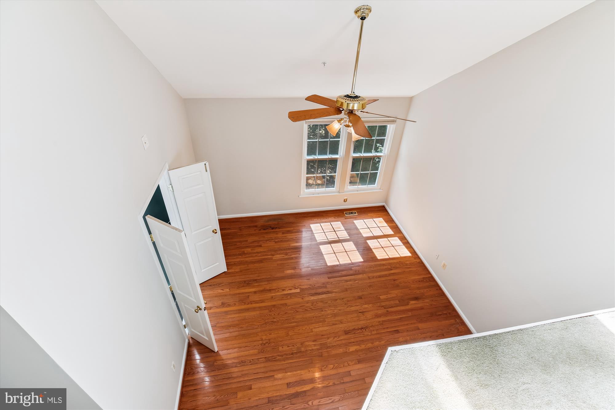 JAMES CREEK - Residential