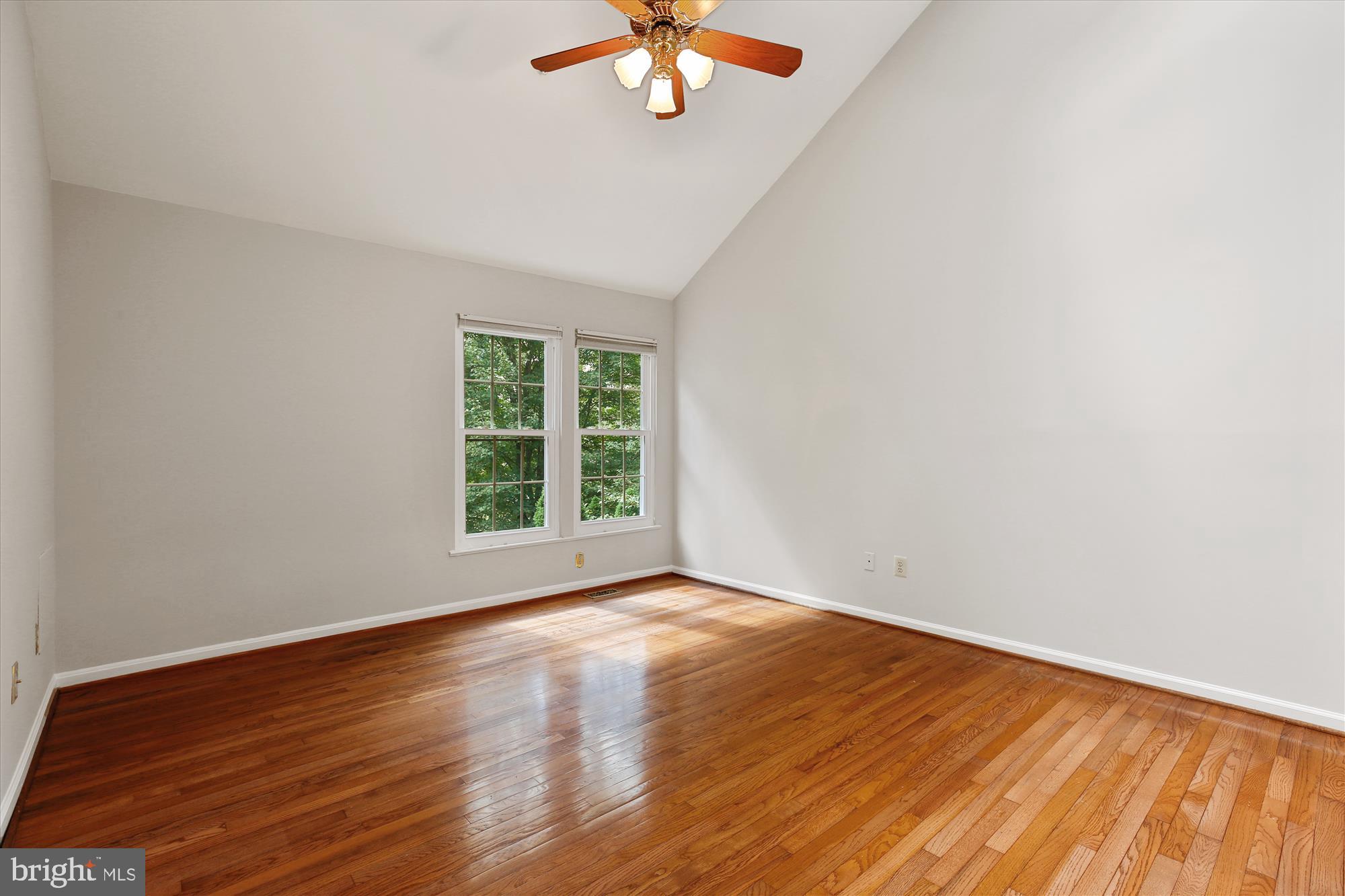 JAMES CREEK - Residential