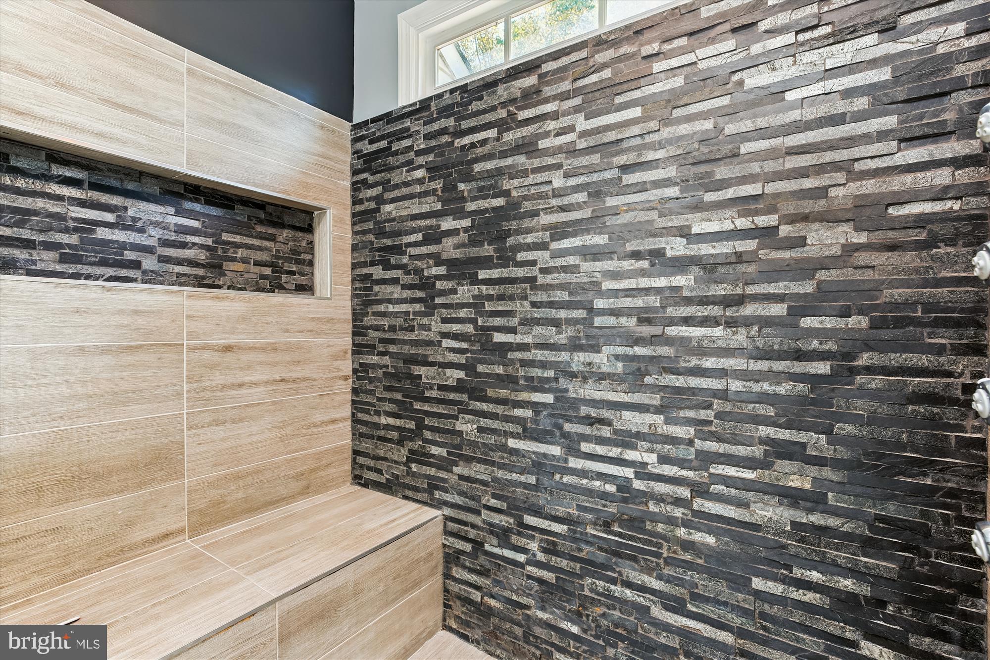 JAMES CREEK - Residential