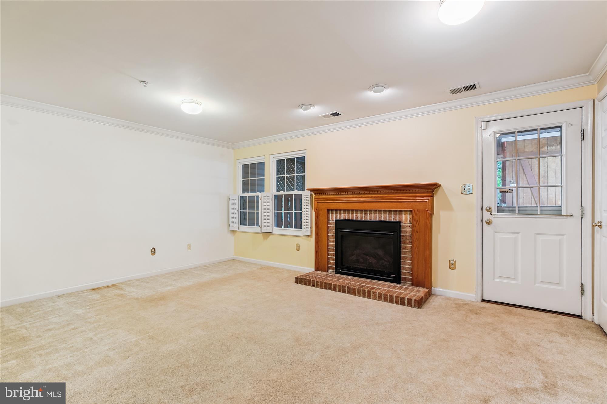 JAMES CREEK - Residential