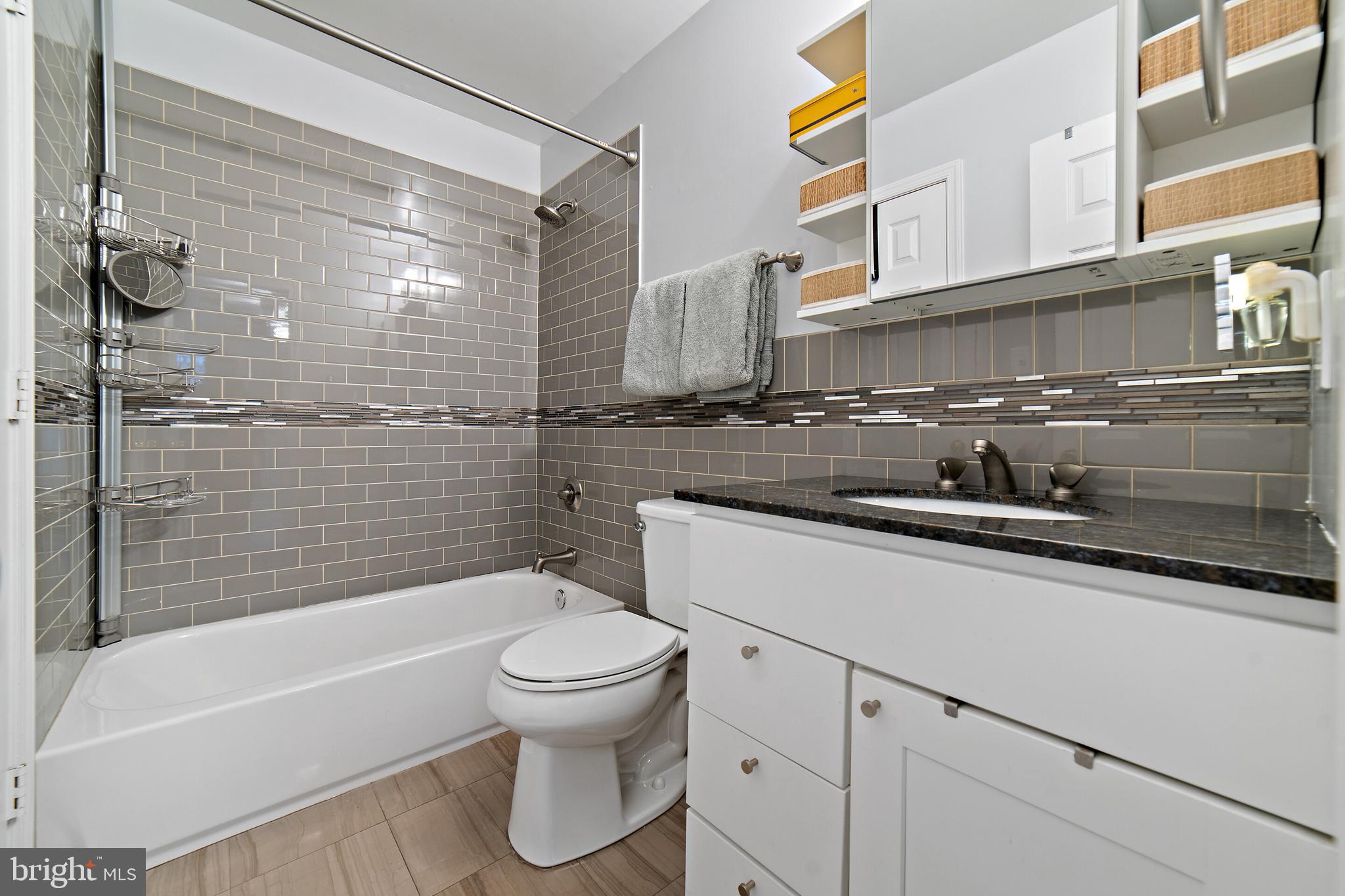 LAKE RIDGE - Residential Lease