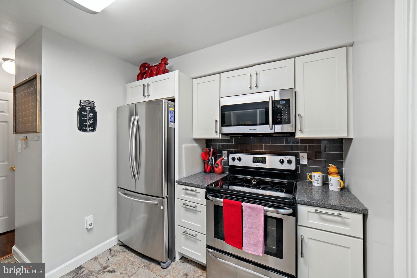 LAKE RIDGE - Residential Lease