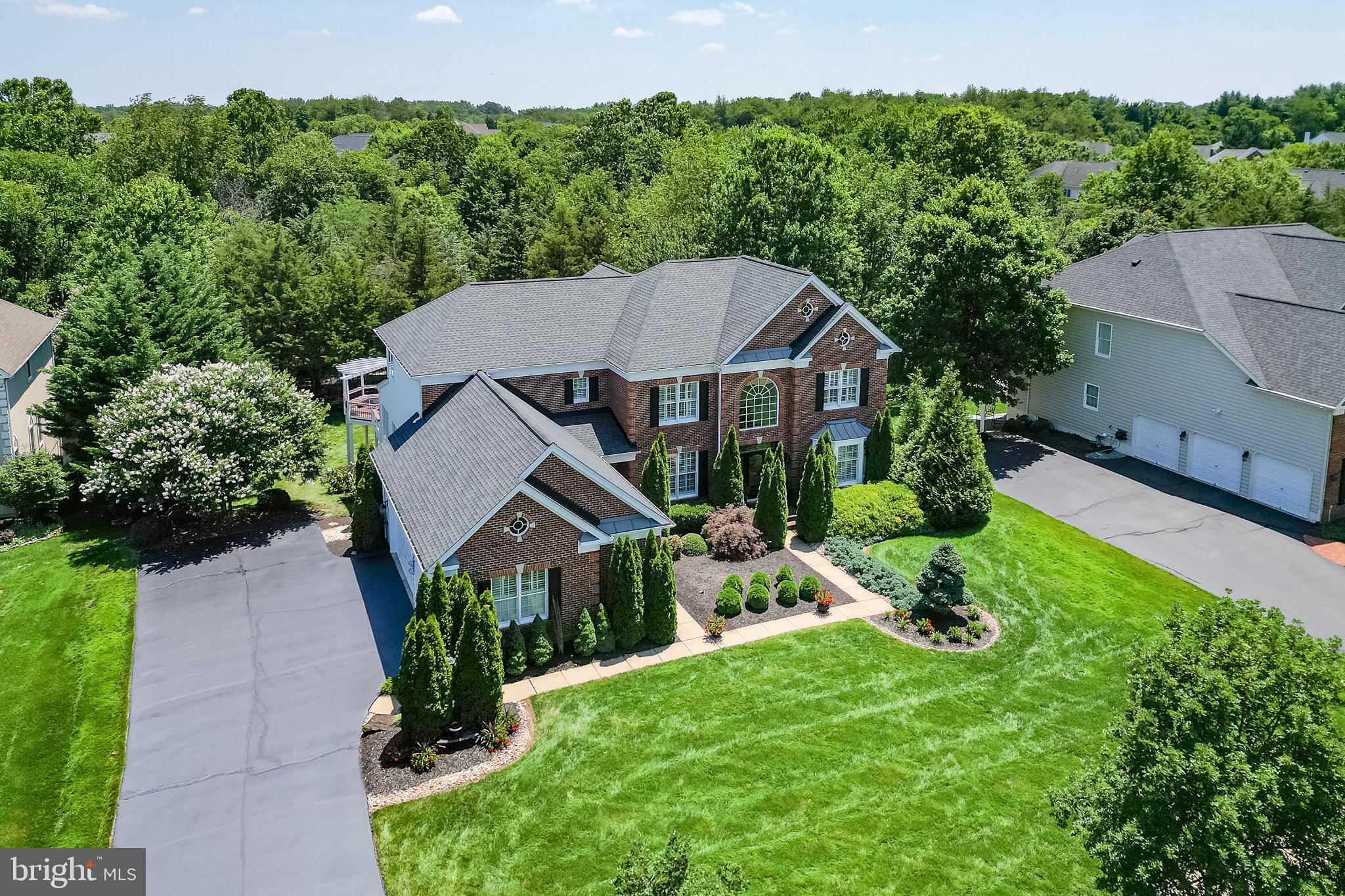 5359 WALKERTON COURT