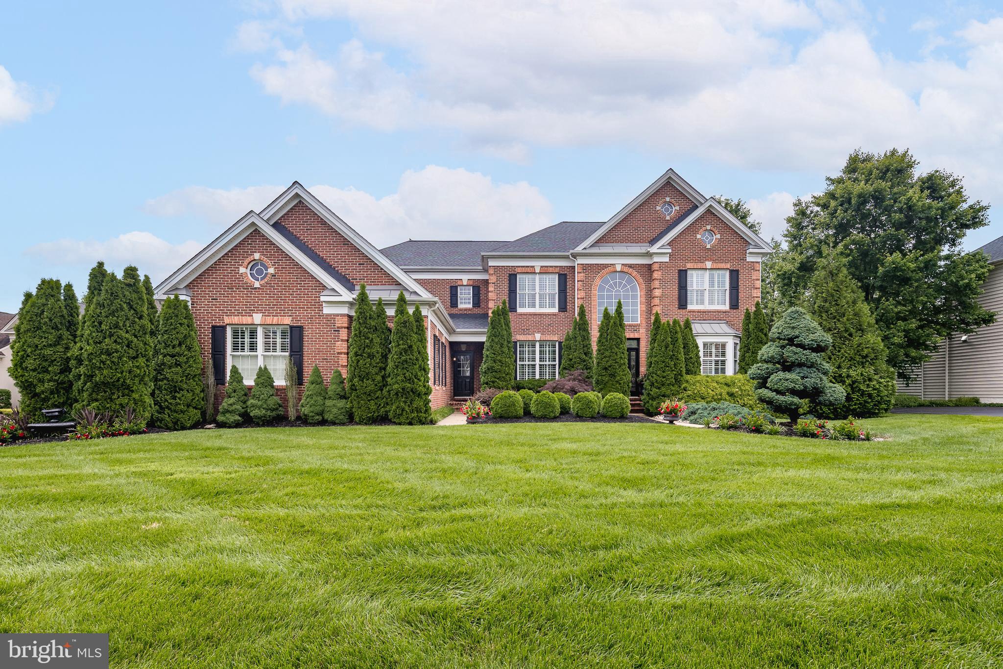 5359 WALKERTON COURT