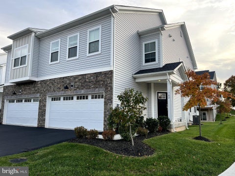 Photo for 702 PEONY LANE