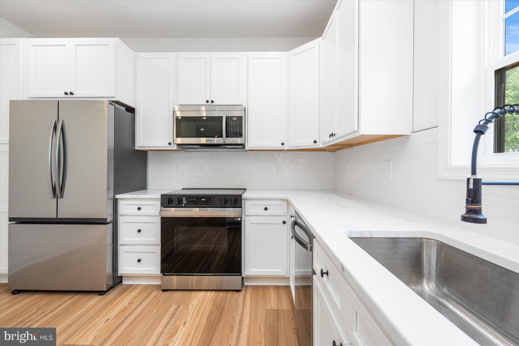 OLIVER BEACH - Residential