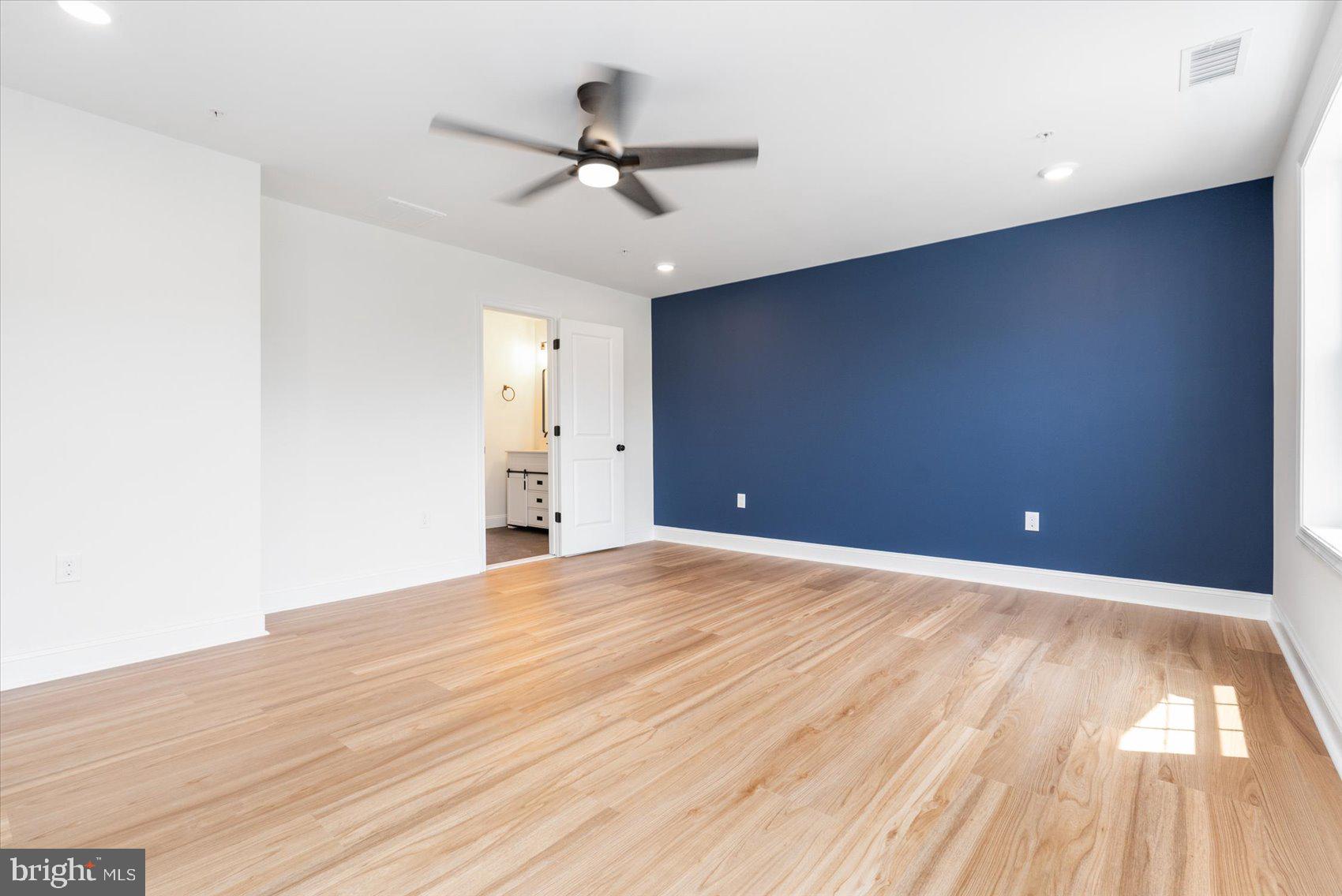 OLIVER BEACH - Residential