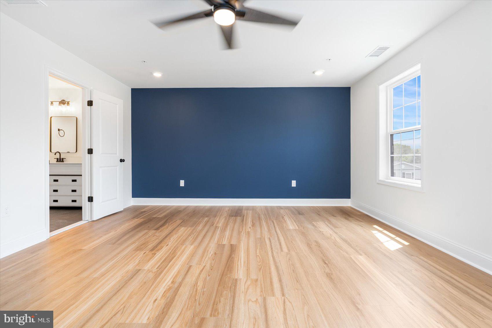 OLIVER BEACH - Residential