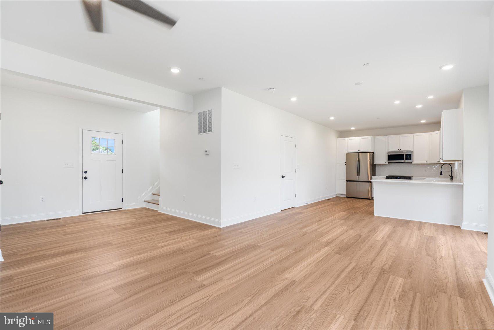 OLIVER BEACH - Residential