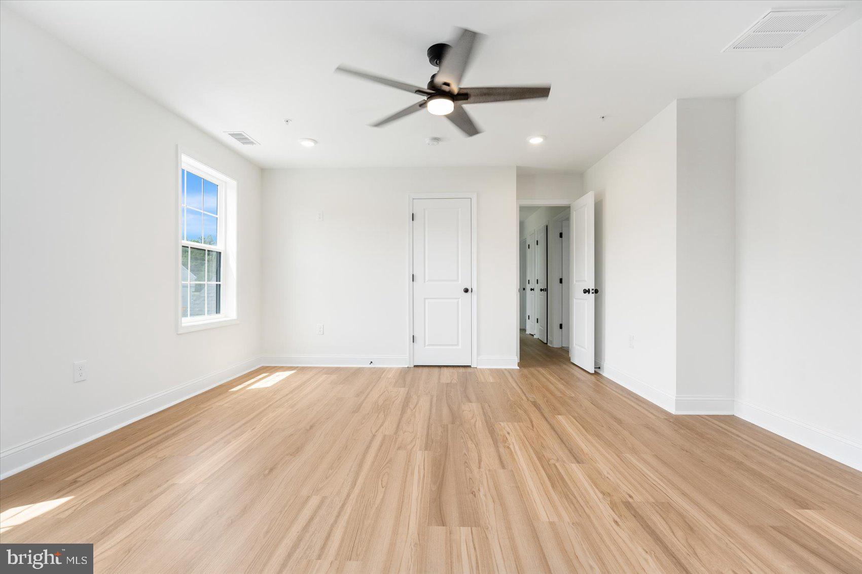 OLIVER BEACH - Residential