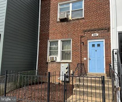 1002 18th Street NE, Washington, DC, 20002