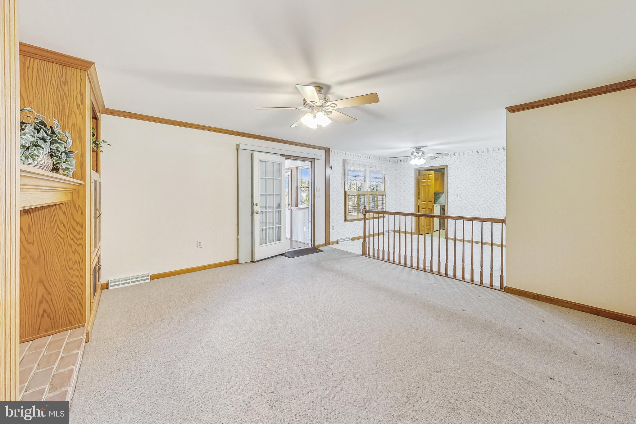 COLONIAL PARK EAST - Residential