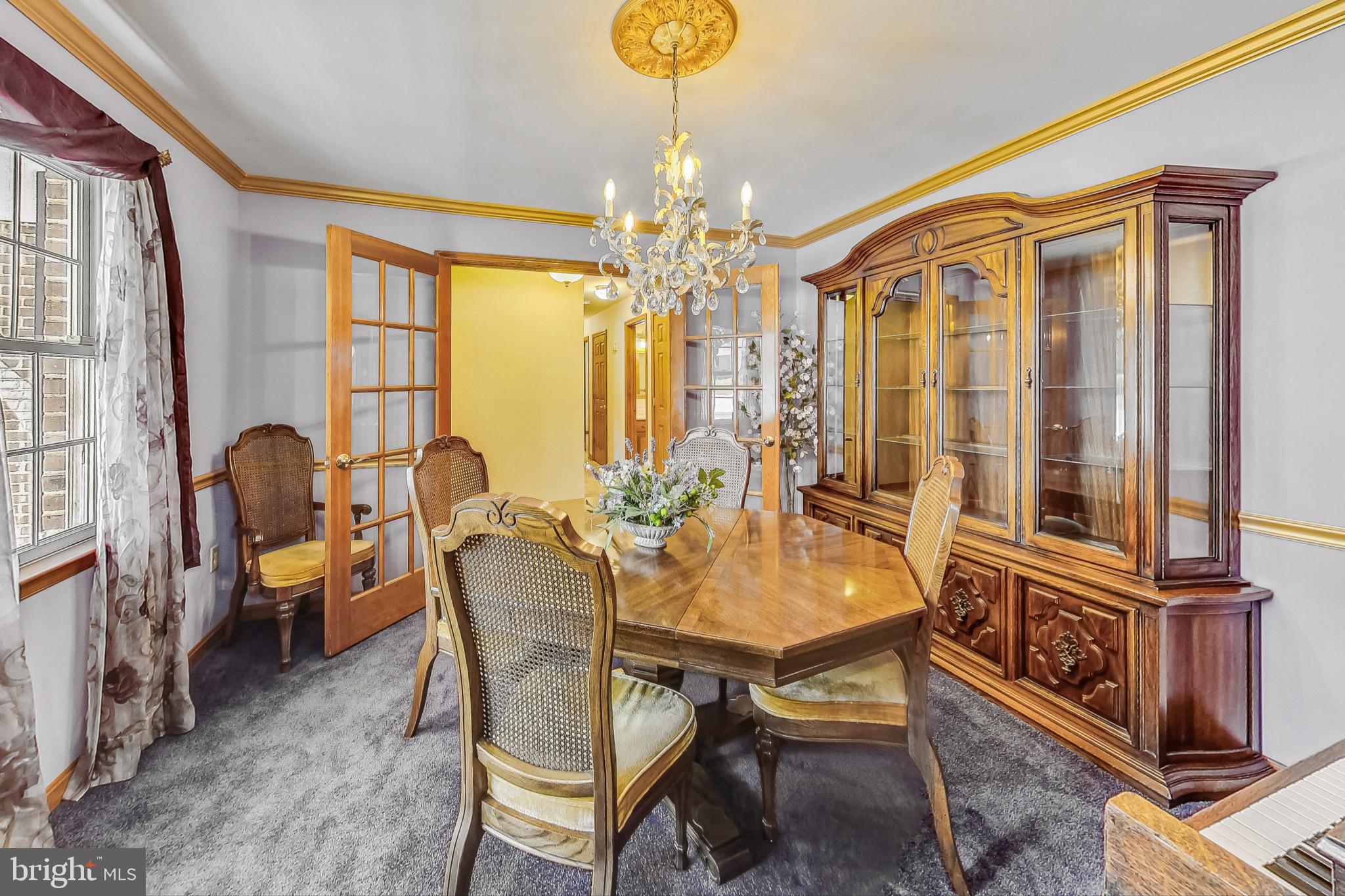 COLONIAL PARK EAST - Residential