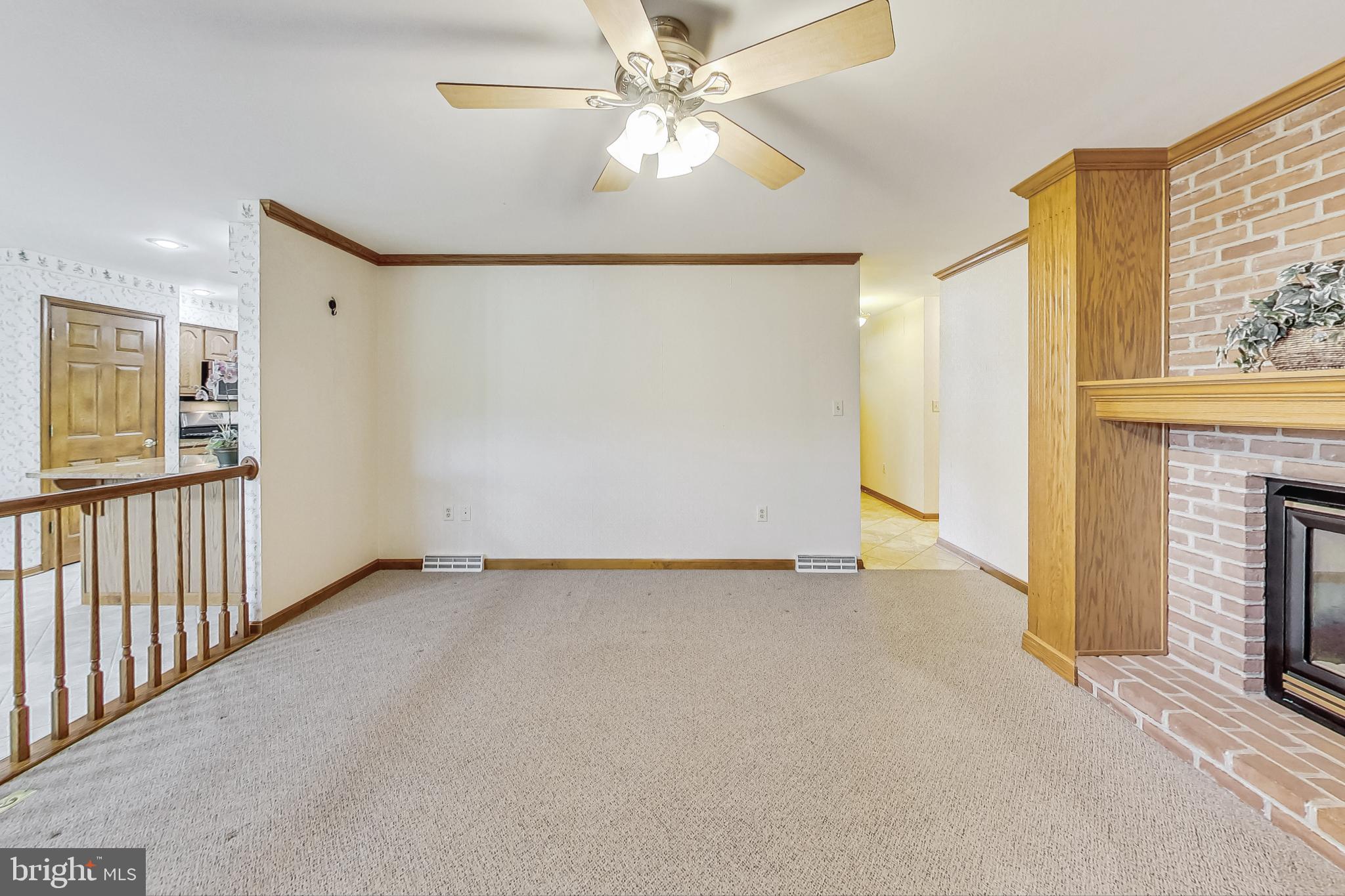 COLONIAL PARK EAST - Residential