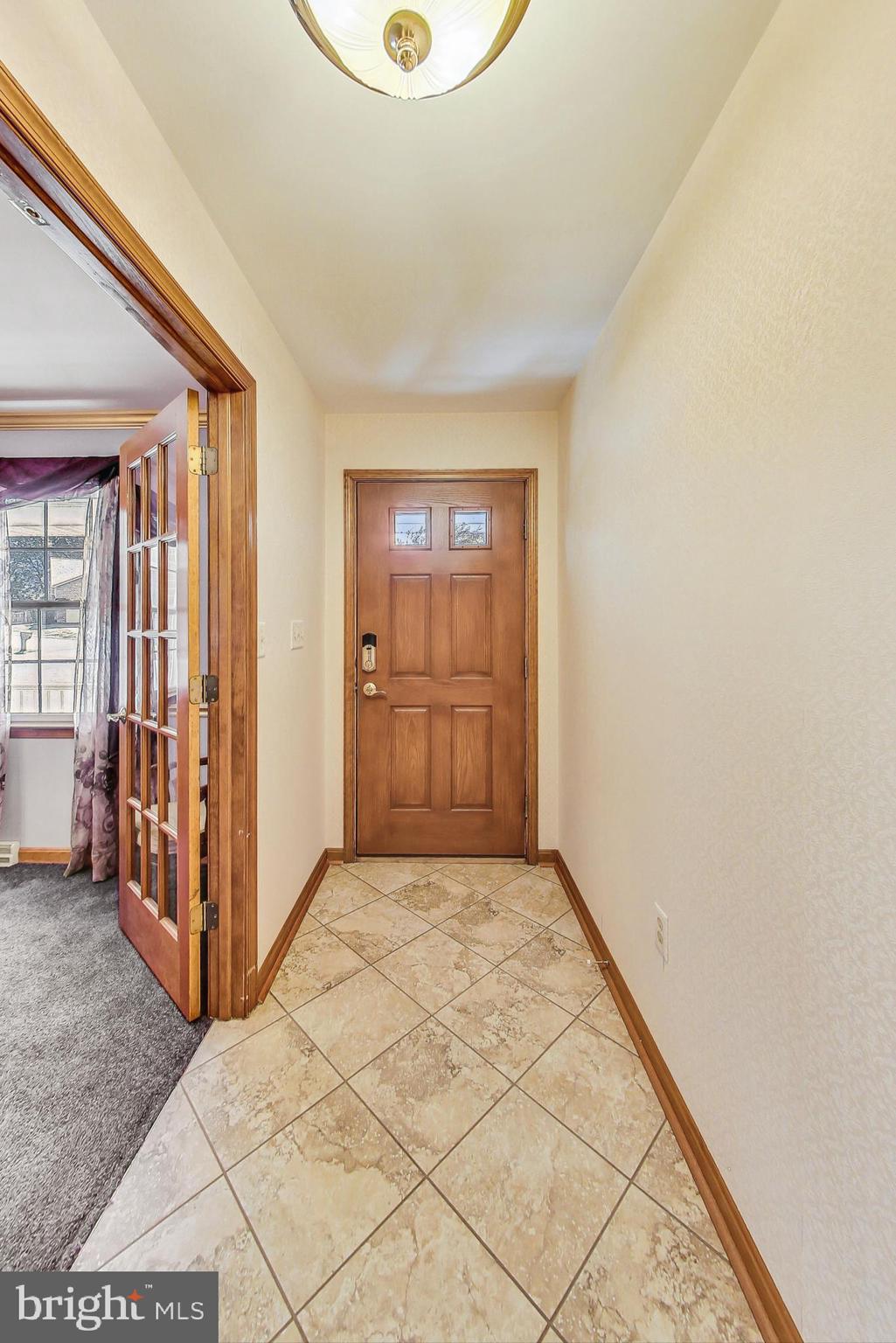 COLONIAL PARK EAST - Residential