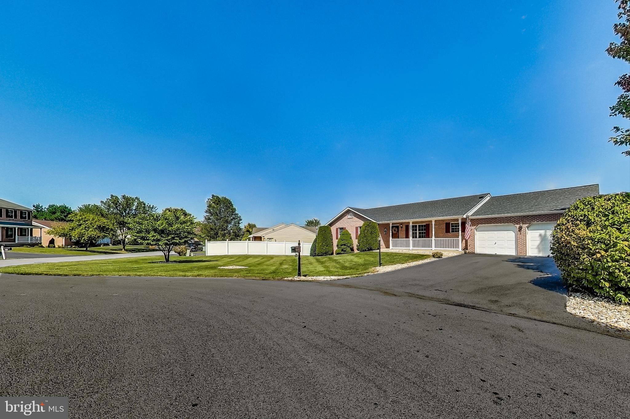 COLONIAL PARK EAST - Residential