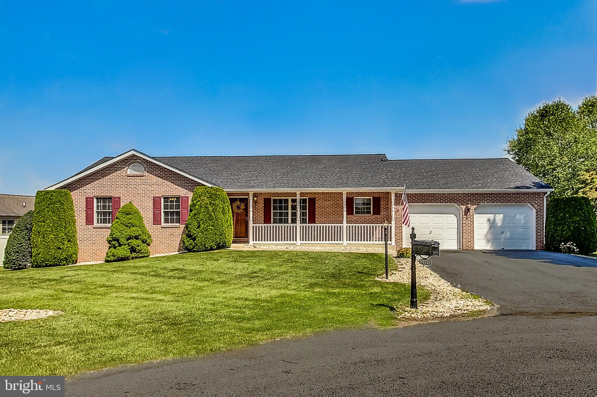 COLONIAL PARK EAST - Residential