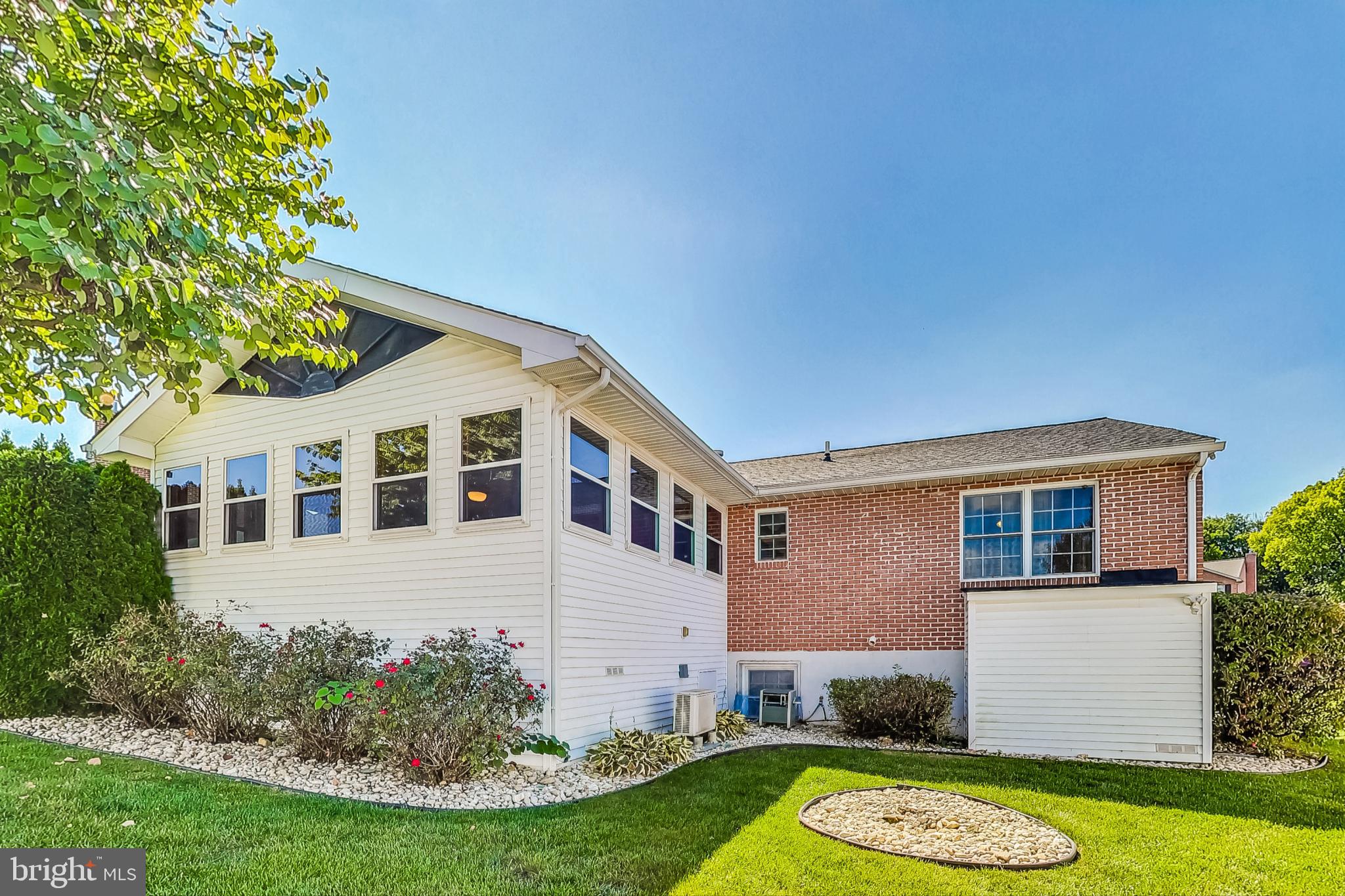 COLONIAL PARK EAST - Residential