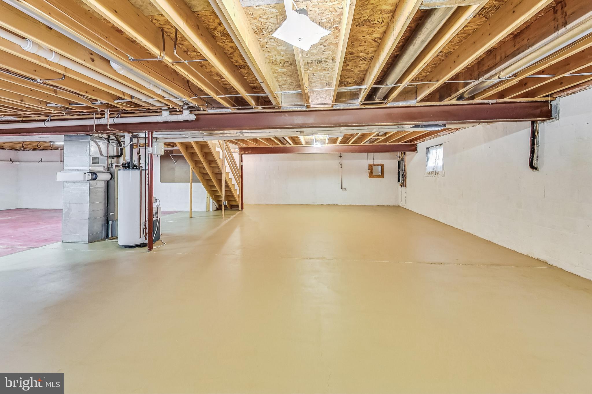 COLONIAL PARK EAST - Residential