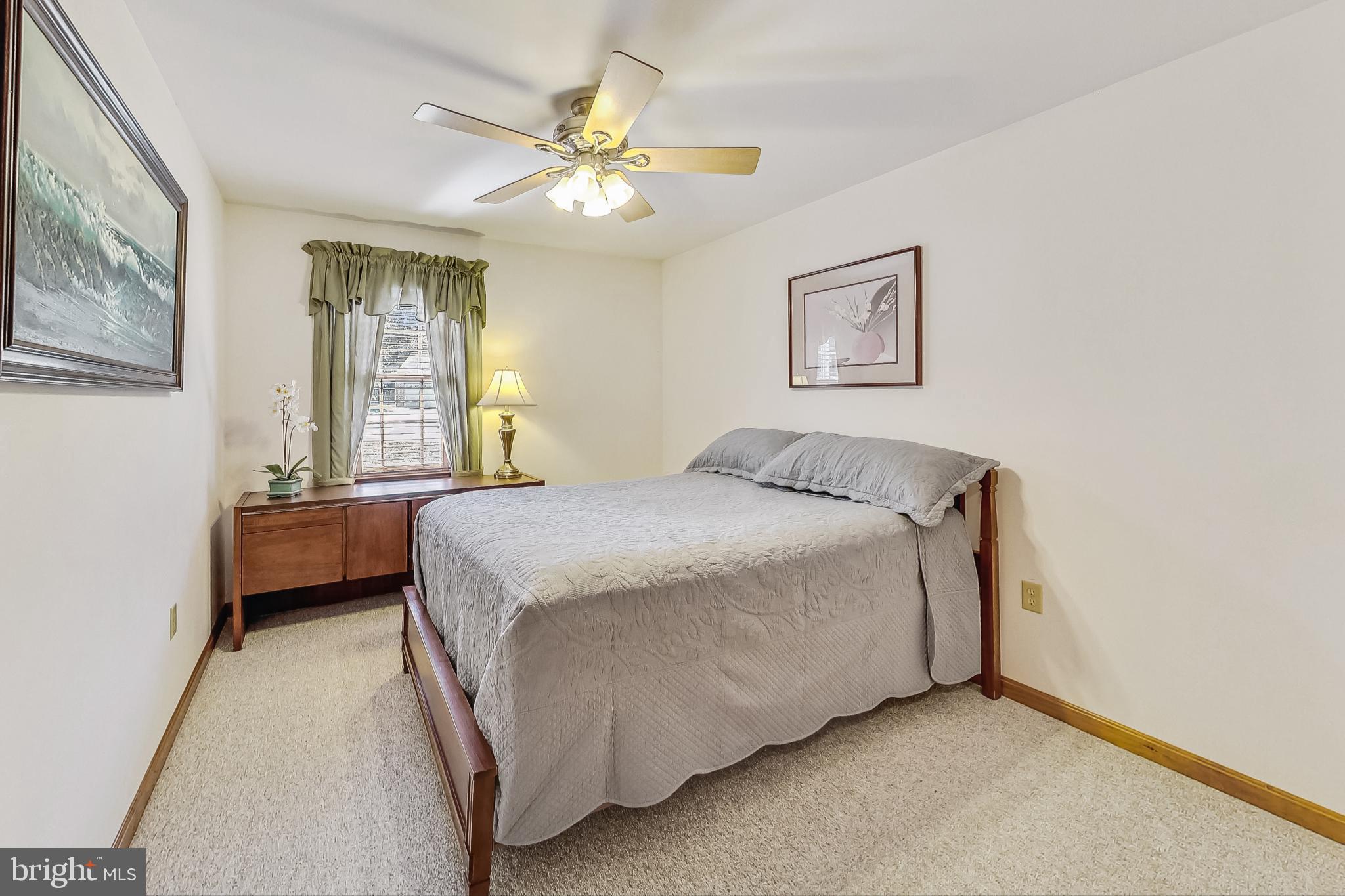 COLONIAL PARK EAST - Residential