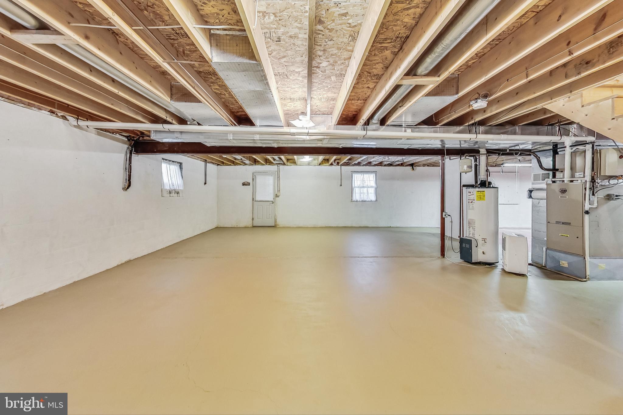 COLONIAL PARK EAST - Residential