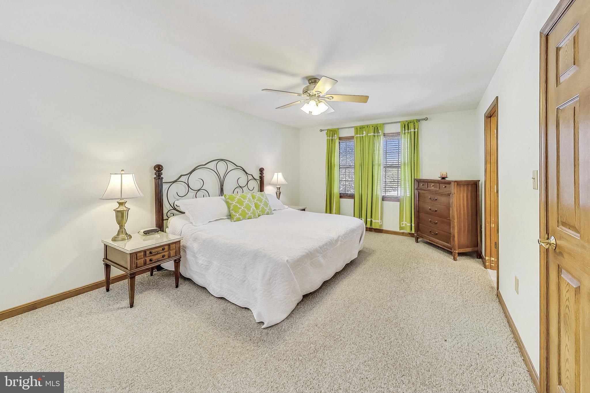 COLONIAL PARK EAST - Residential