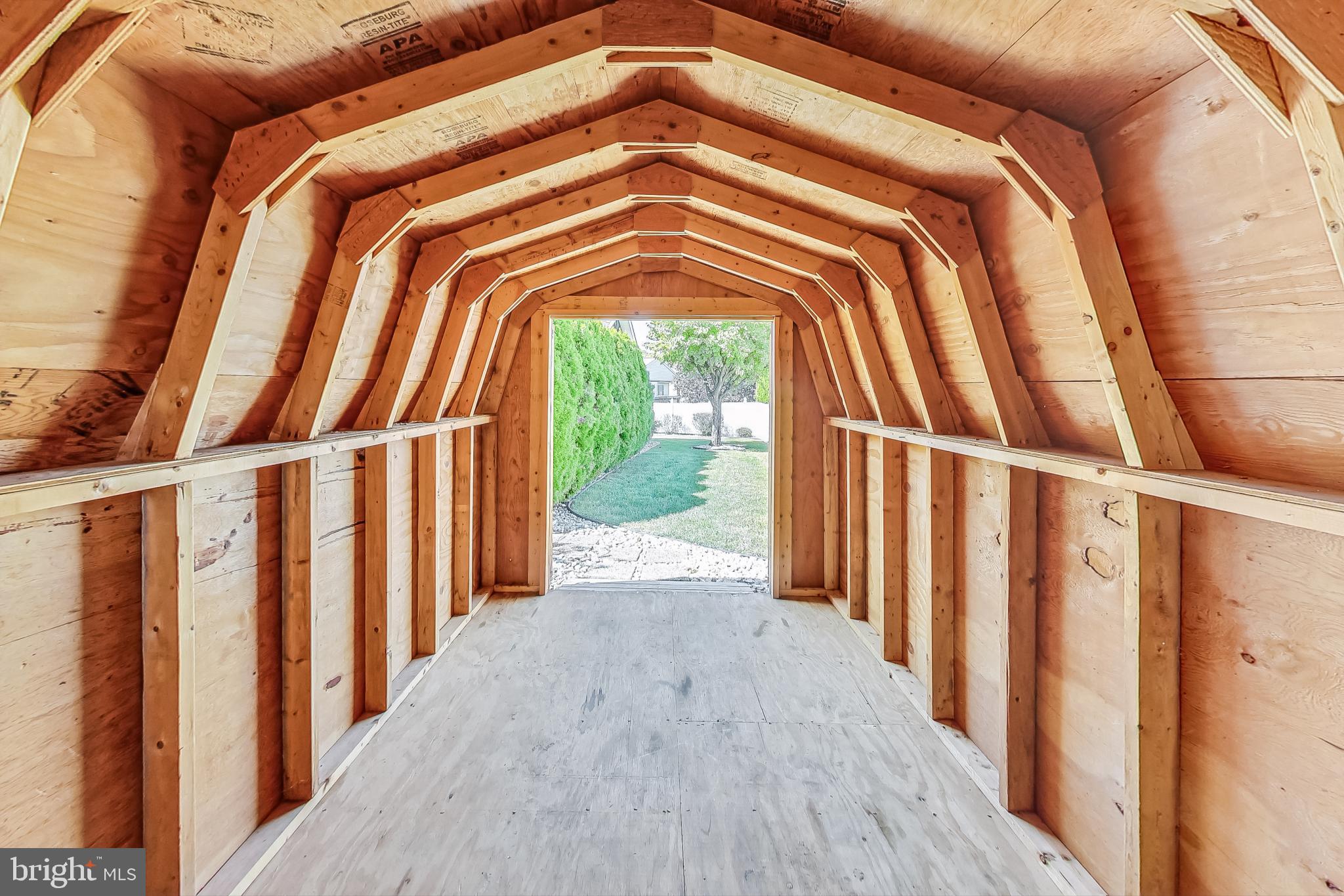 COLONIAL PARK EAST - Residential