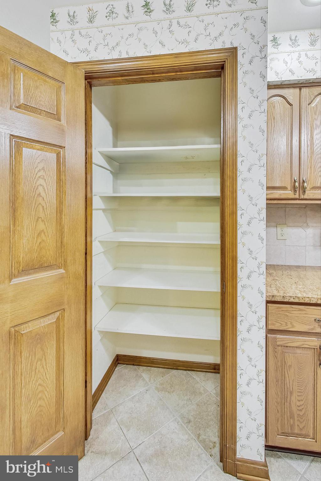 COLONIAL PARK EAST - Residential