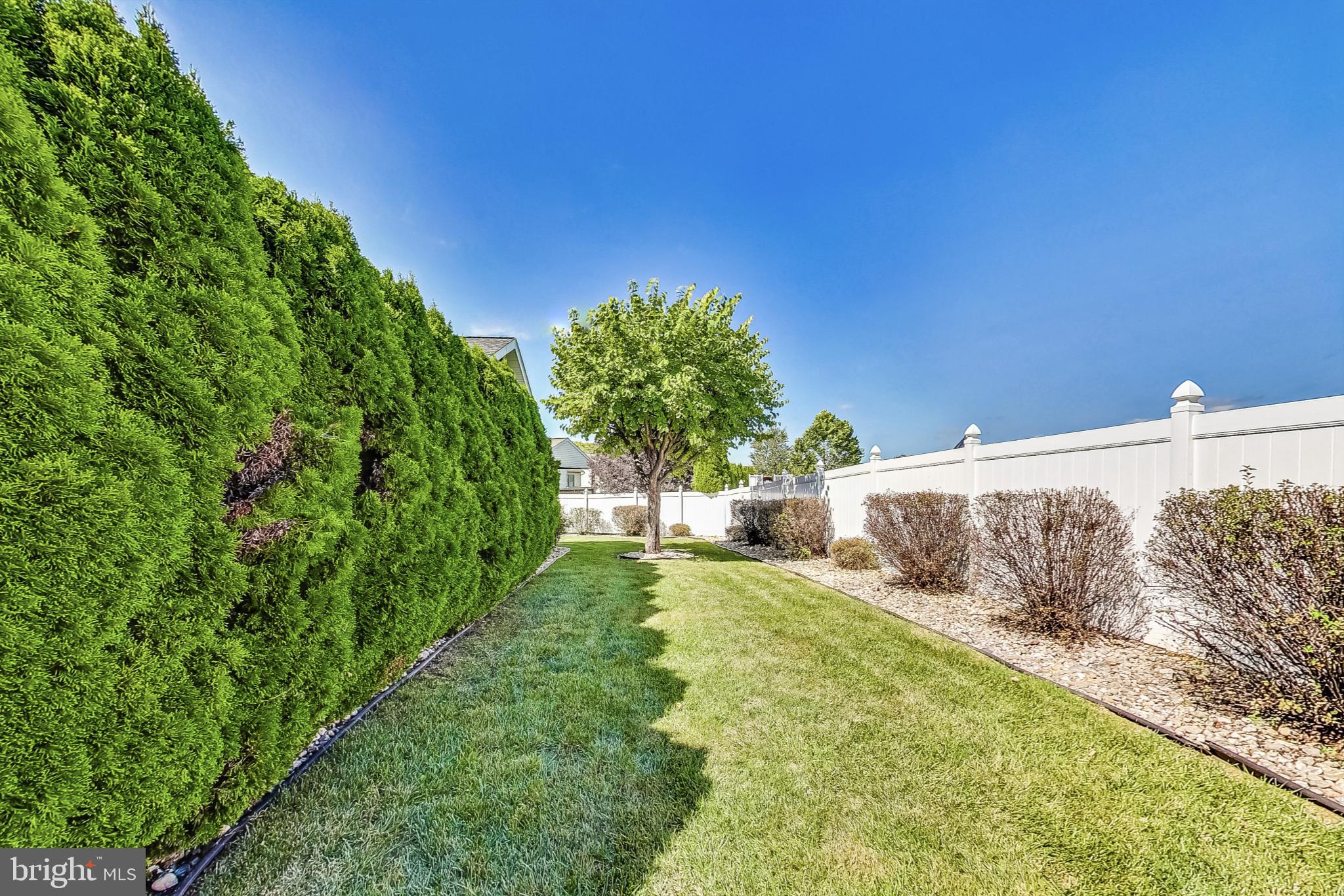 COLONIAL PARK EAST - Residential