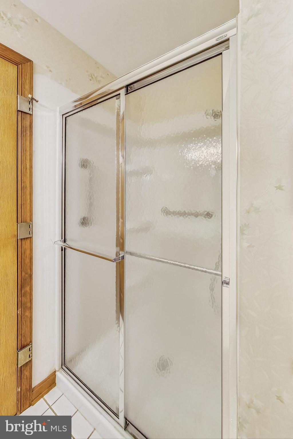 COLONIAL PARK EAST - Residential