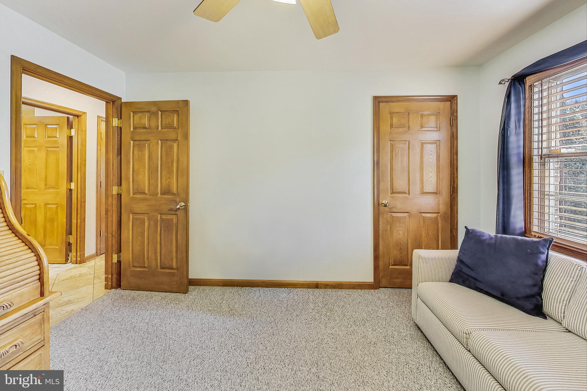 COLONIAL PARK EAST - Residential