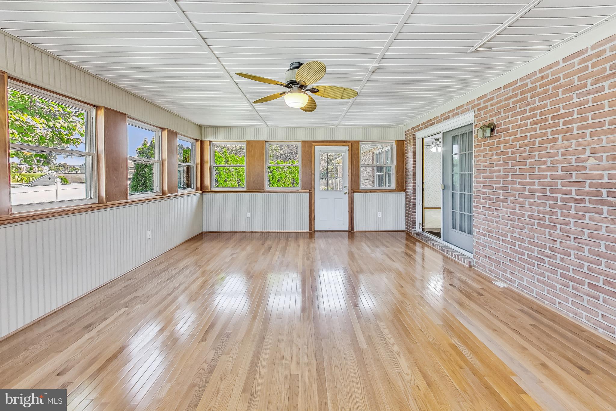 COLONIAL PARK EAST - Residential