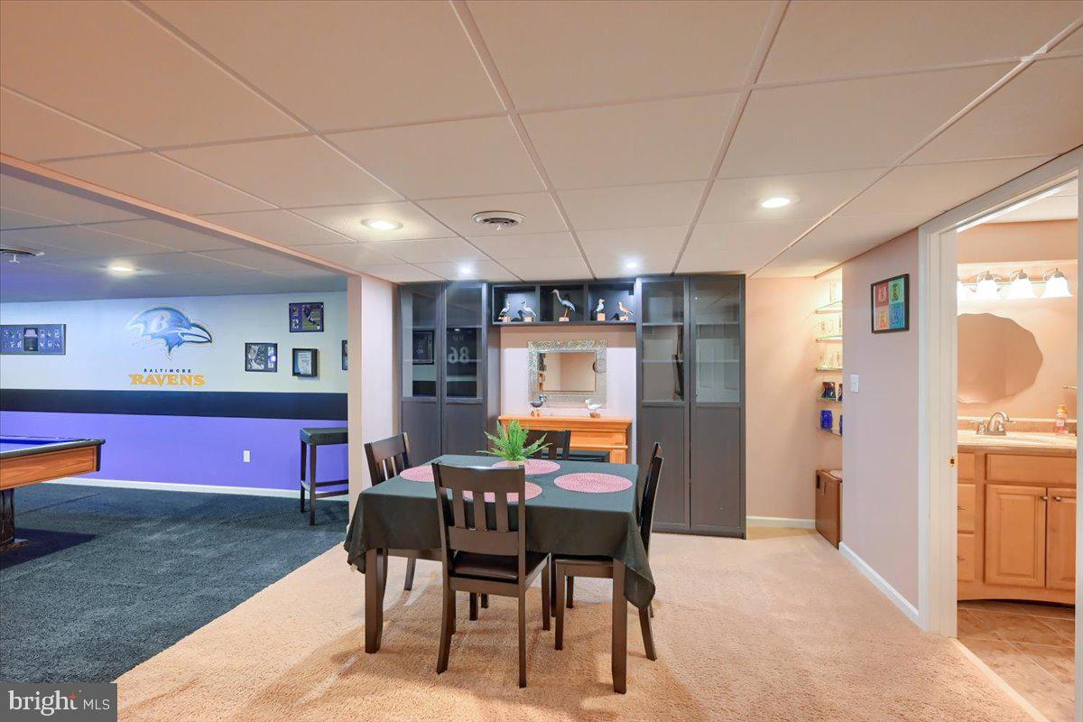 ALLWOOD MANOR - Residential