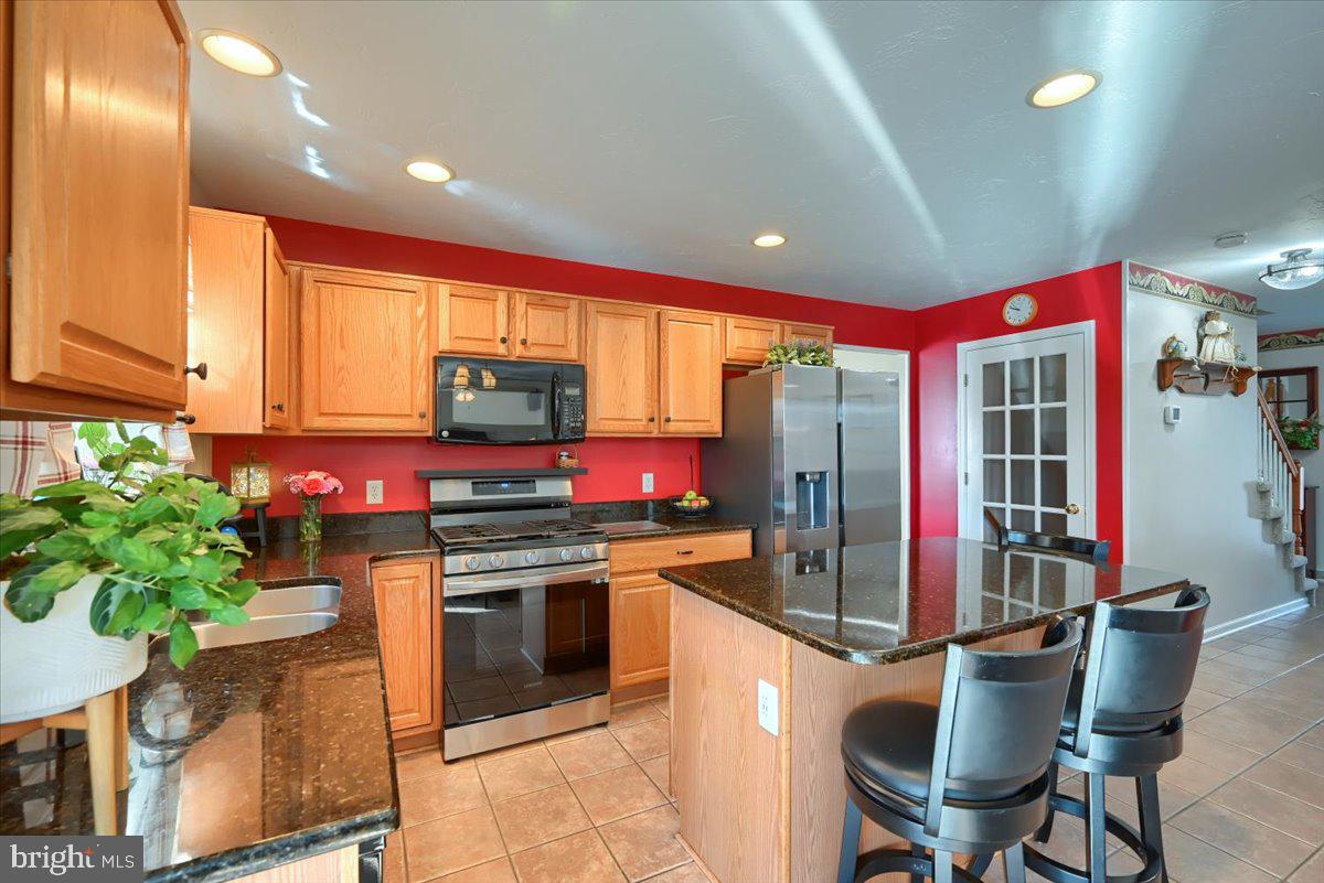 ALLWOOD MANOR - Residential