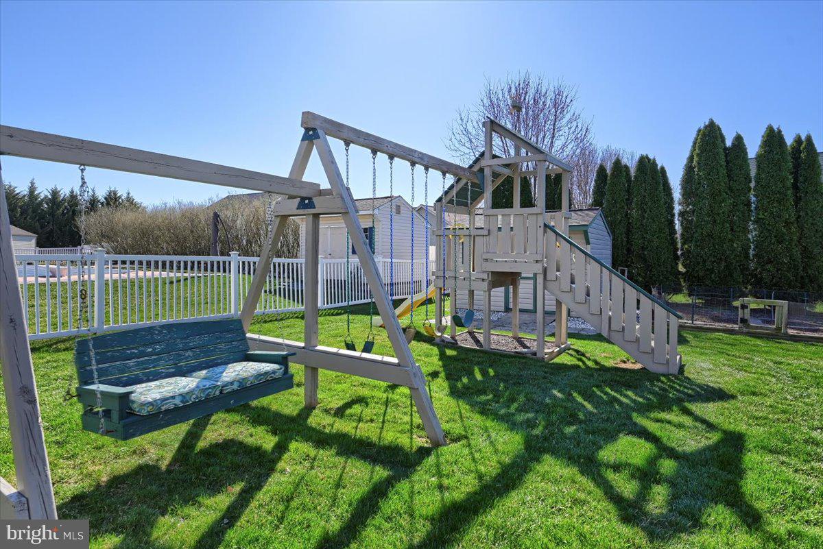 ALLWOOD MANOR - Residential