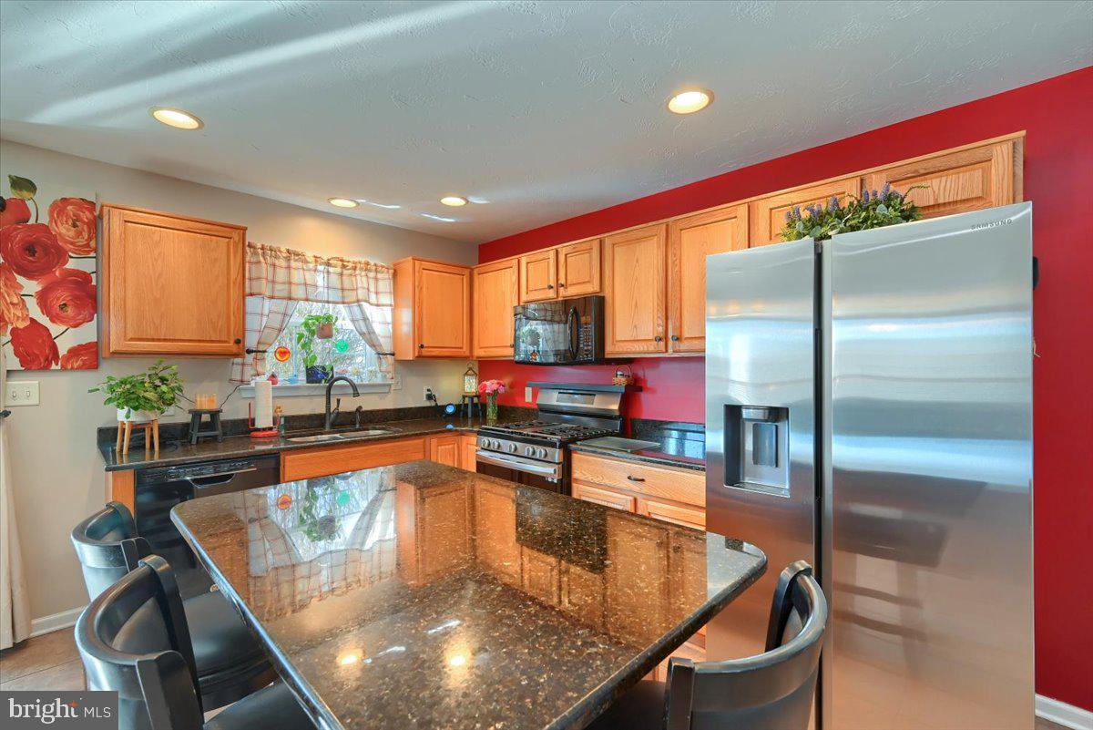 ALLWOOD MANOR - Residential