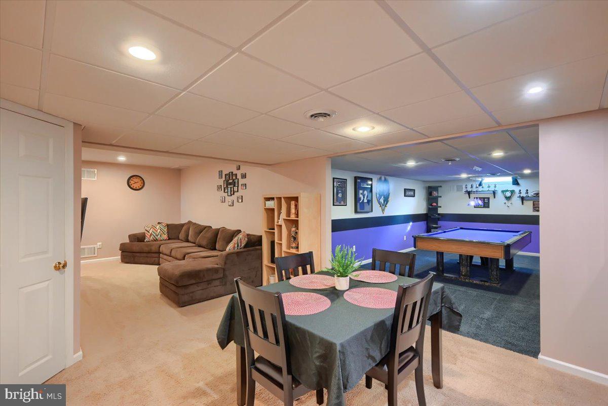 ALLWOOD MANOR - Residential